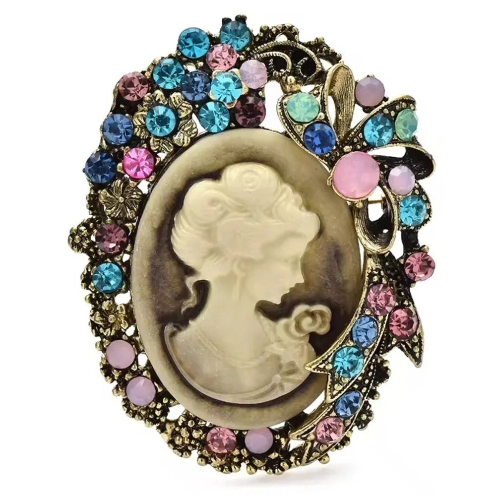 Cameo Vintage Brooch with Multicolor Crystals
